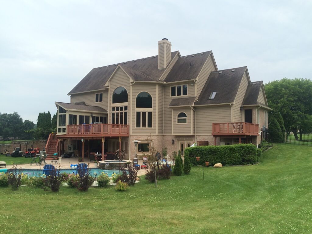 Freshly painted Exterior in South Lyon mi